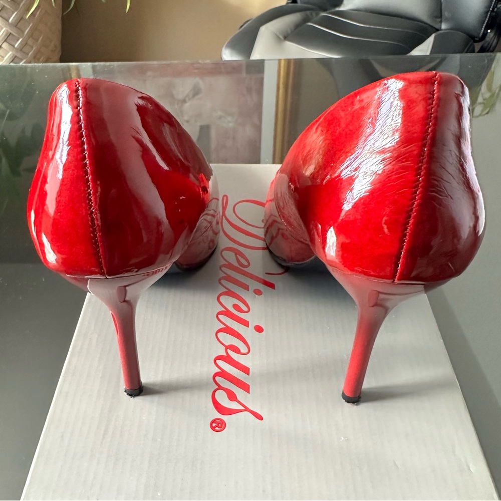 Delicious shoes - Picture 2 of 4